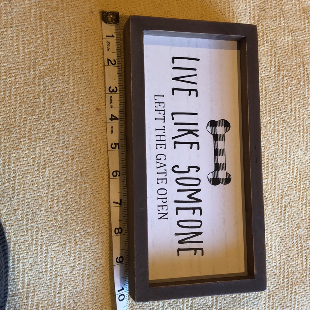 Wood sign - Picture 2 of 3